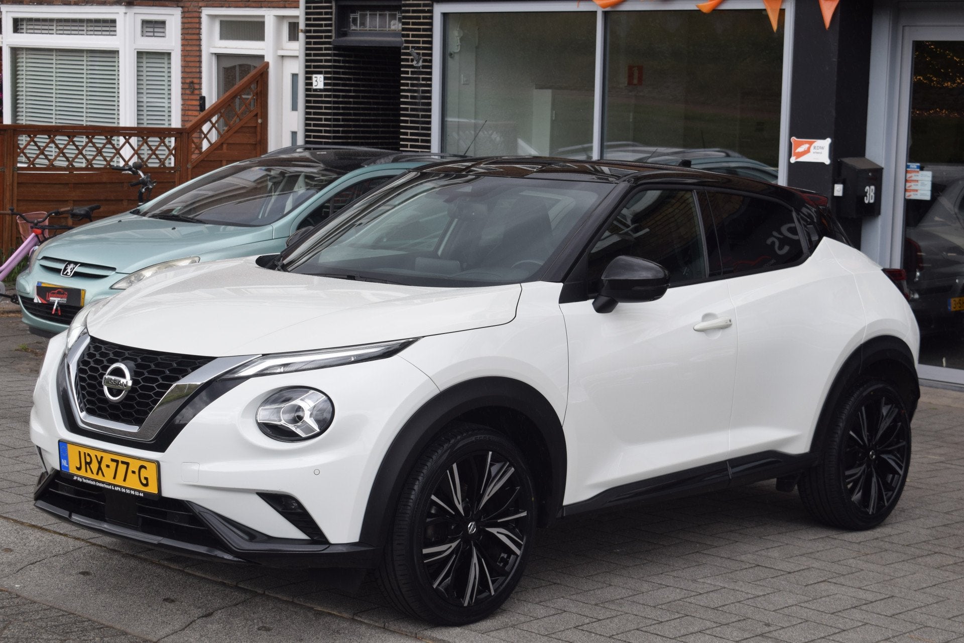 Nissan Juke 1.0 DIG-T N-Design AUTOMAAT 360CAMERA/DODEHOEKSE, Auto's, 116 pk, Wit, Bedrijf, 3 cilinders