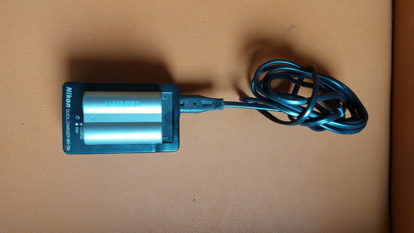 Nikon MH-18a Quick Charger voor camera accu's, Ophalen