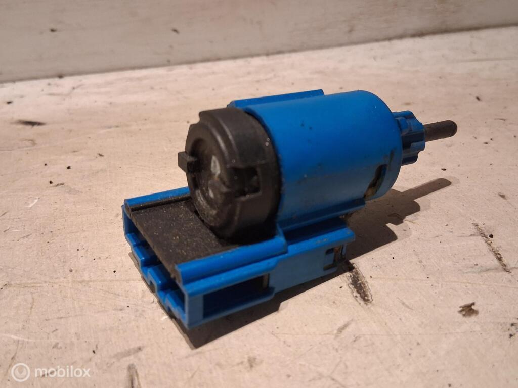 Remlichtschakelaar VW Bora 1.6-16V ('98-'06) 1J0927189E, Gebruikt, Volkswagen, Ophalen of Verzenden, Volkswagen
