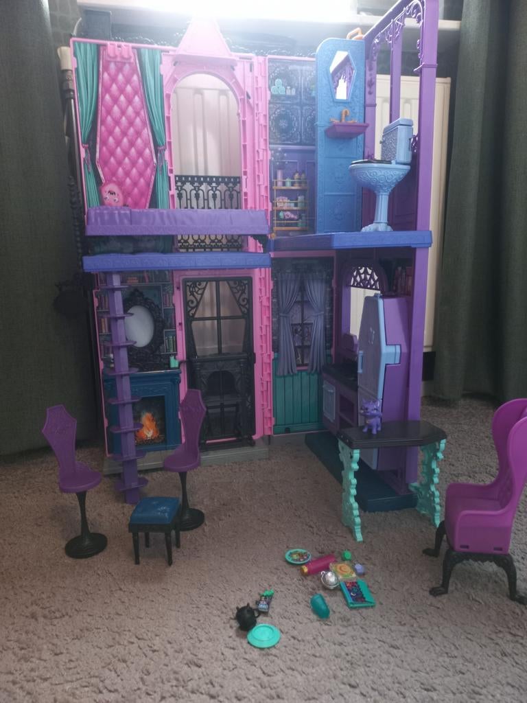 Monster High Boe-tique Hotel Poppenhuis, Ophalen, Nieuw, Poppenhuis
