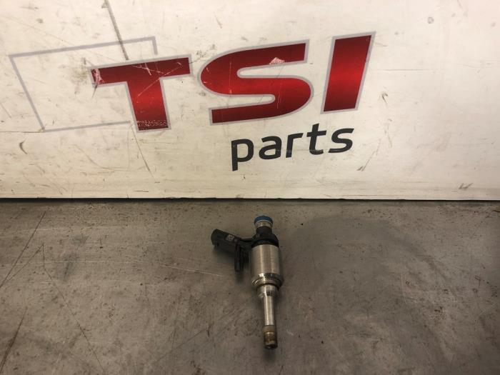 Injector (benzine injectie) van een Volkswagen Polo, Gebruikt, -, Volkswagen, -
