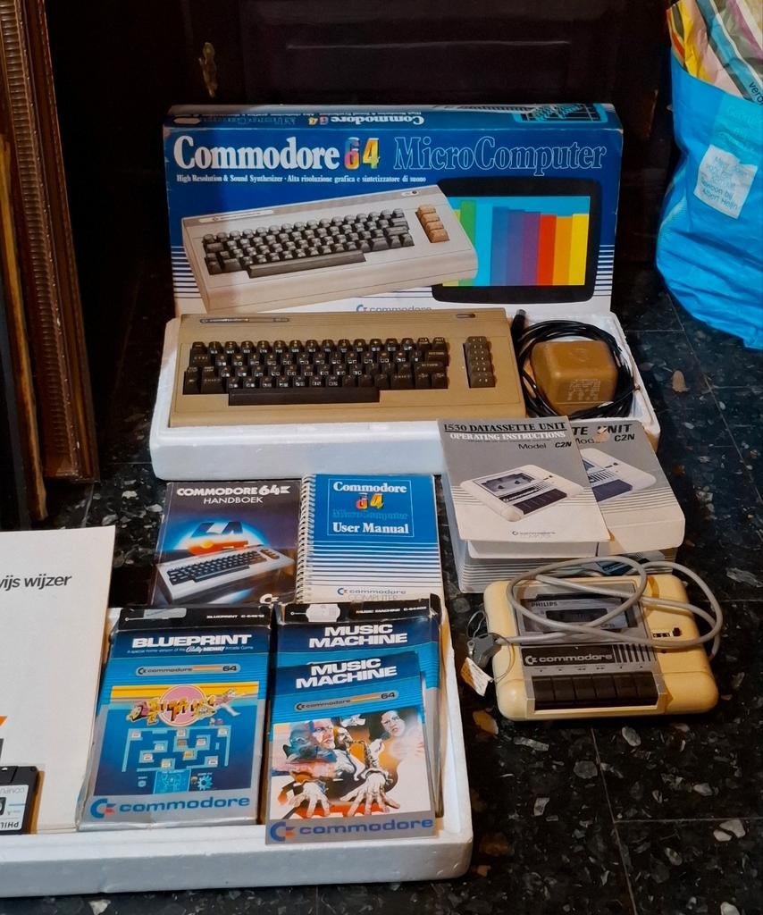 Commodore 64 in Originele Verpakking + Spellen, Ophalen of Verzenden, Commodore