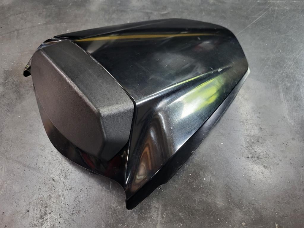 AKRAPOVIC Superduke 1290R 1290GT zadel valblok uitlaat tank, Motoren, Onderdelen | Overige, Ophalen of Verzenden, Gebruikt