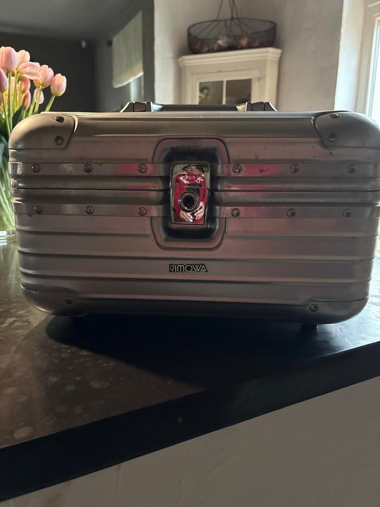 Rimowa Beauty Case - Zilver, Gebruikt, Ophalen of Verzenden, Grijs, Met slot