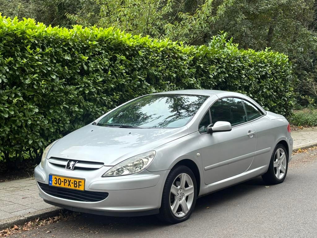 Peugeot 307 2.0 16V CC 2005 Grijs NIEUWE APK, Voorwielaandrijving, 74 €/maand, 4 cilinders, Cabriolet
