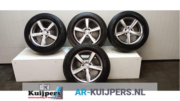 Sportvelgenset + winterbanden van een Landrover Freelander, Auto-onderdelen, Banden en Velgen, Terreinwagen, Gebruikt