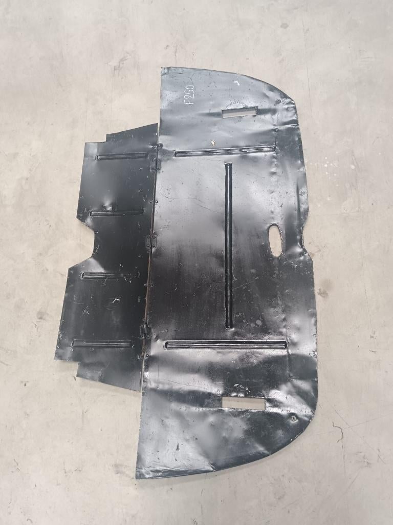 Boot lid undertray panel for Ferrari 250, Ophalen of Verzenden