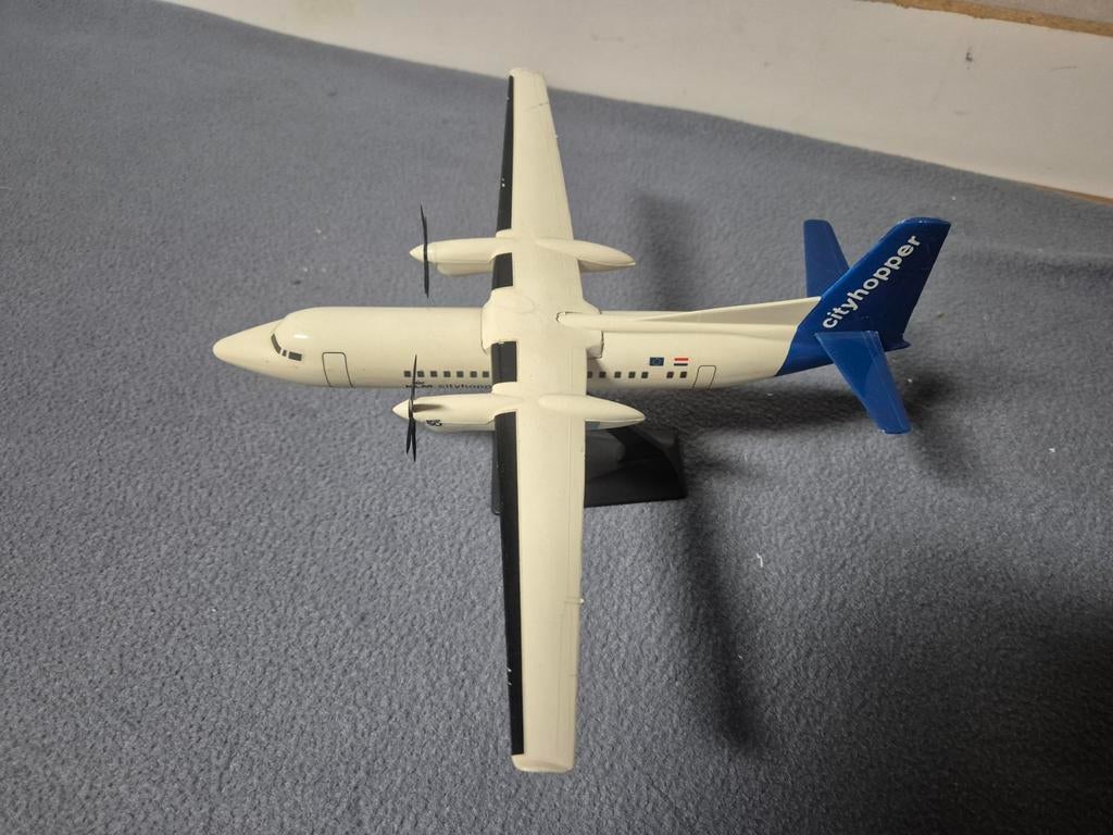 Modelvliegtuig Cityhopper 26cm, Overige merken, Ophalen of Verzenden, Zo goed als nieuw, Groter dan 1:72