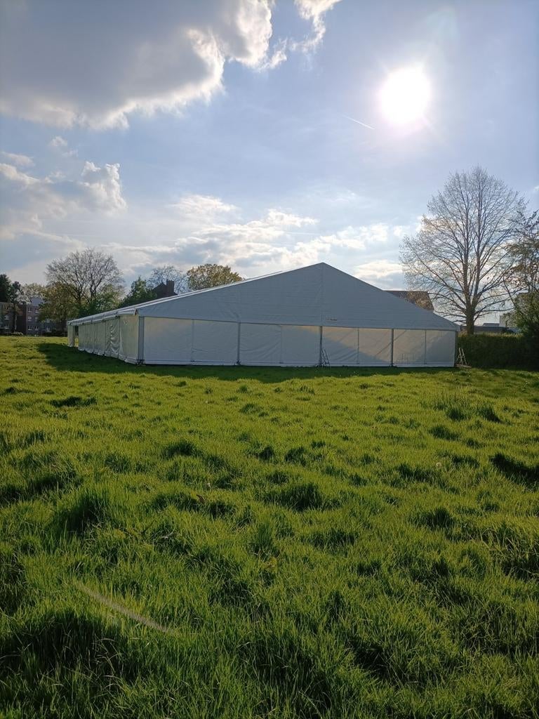 Aluhal tent ,pagode tent, Stretch , feest  party tent huren, Hobby en Vrije tijd, Feestartikelen | Verhuur, Ophalen, Zo goed als nieuw
