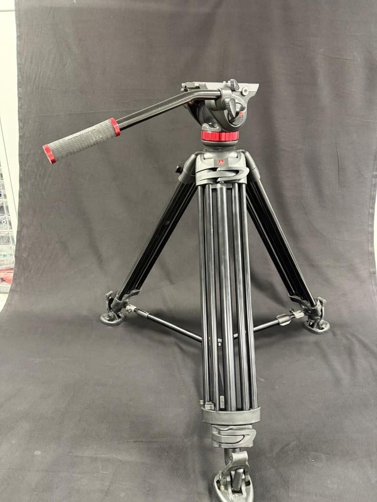 Manfrotto MVH502A + 546BK PRO Videostatief (KIT), Audio, Tv en Foto, Fotografie | Statieven en Balhoofden, Ophalen, Driepoot, Zo goed als nieuw