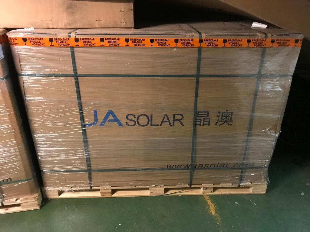 JA Solar 405WP Full Black – pallet 36 stuks, Doe-het-zelf en Verbouw, Zonnepanelen en Toebehoren, Ophalen, Nieuw, Paneel, 200 wattpiek of meer