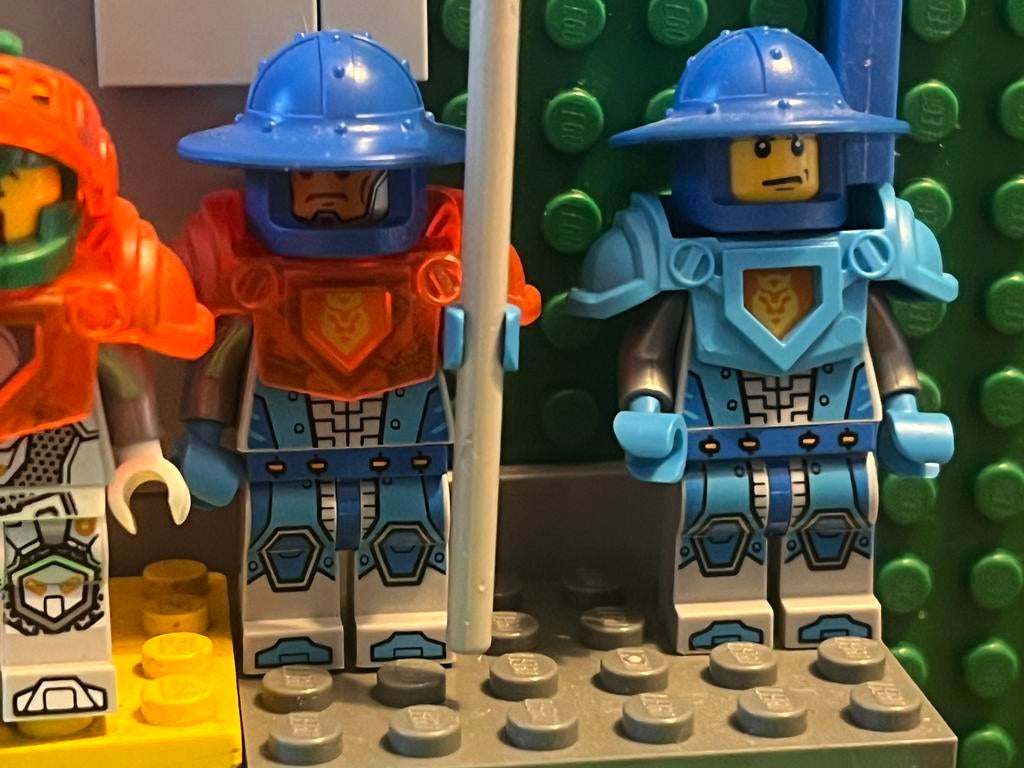 Lego nexo. Knights mooie minifiguren, Ophalen of Verzenden, Zo goed als nieuw