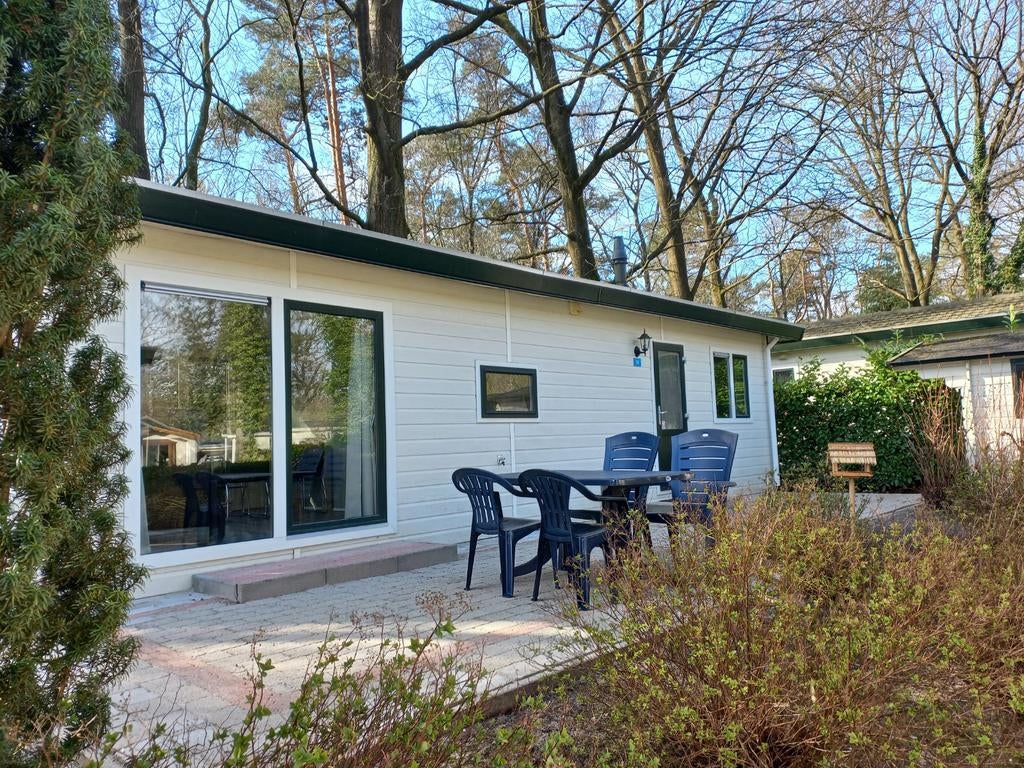 Chalet aan de rand van NH Hoge Veluwe, in prijs verlaagd!, Speeltuin, 2 slaapkamers