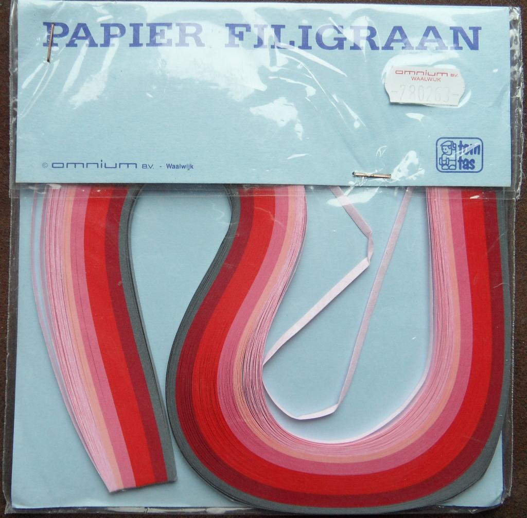 Quilling – papierfiligraanstroken rood-roze assorti 3mm, Ophalen of Verzenden, Nieuw