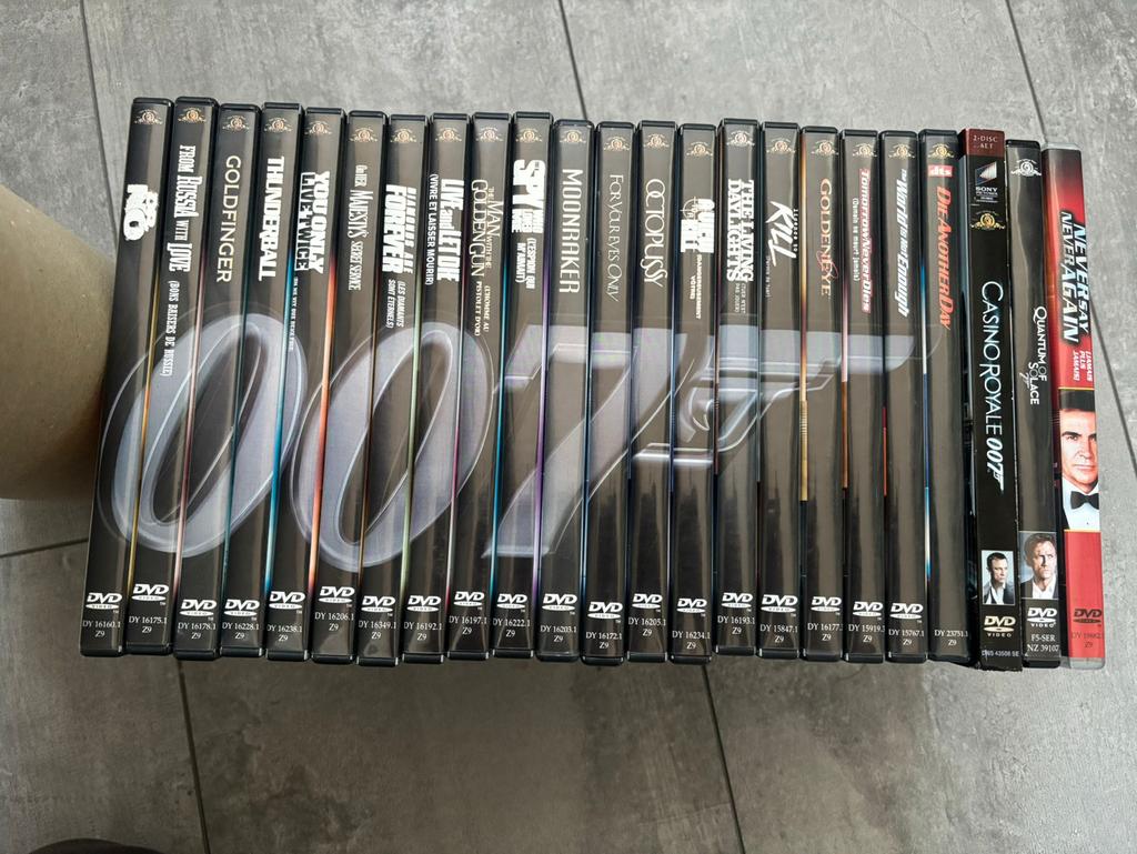 23x James Bond DVD Collectie, Boxset, Ophalen of Verzenden, Zo goed als nieuw, Actie en Avontuur