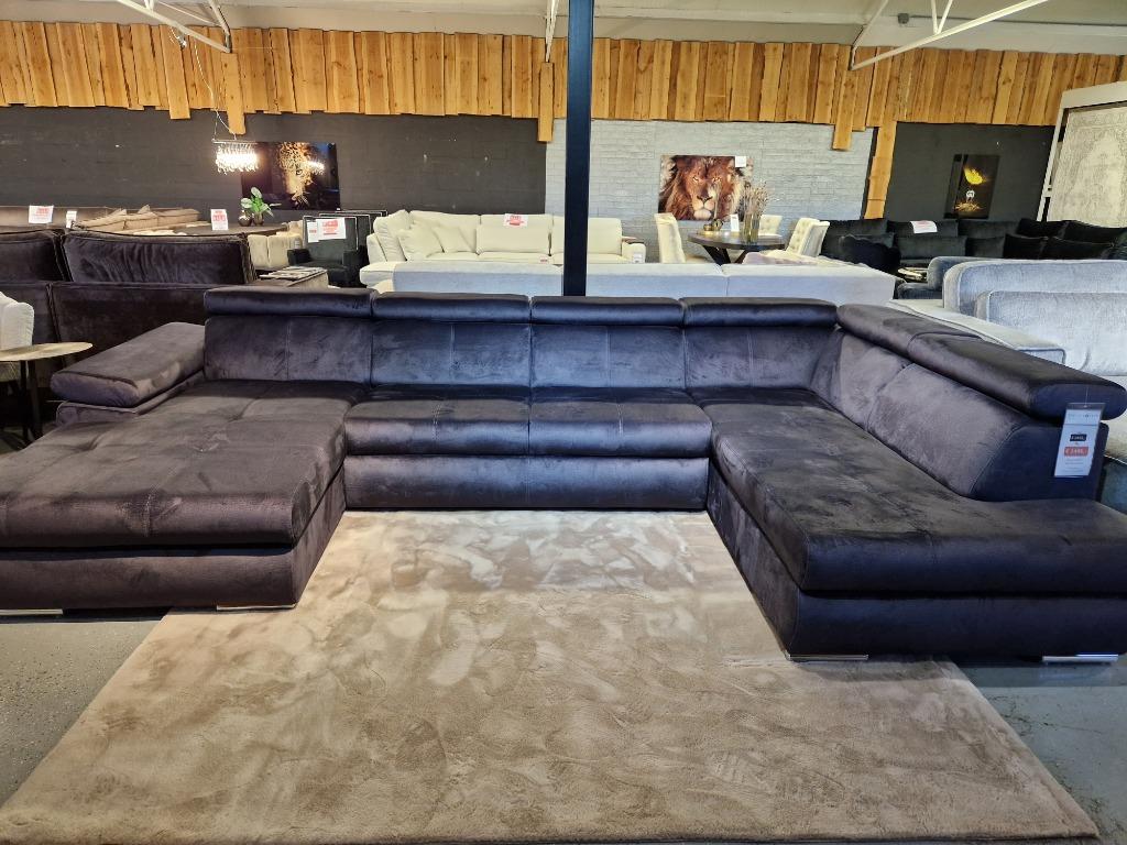 Foto 2 van Voorraad | Velvet U-bank | slaapbank | Showroom Utrecht