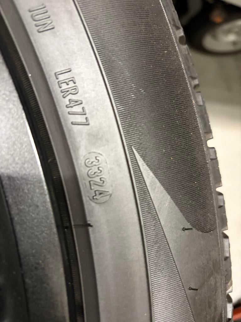 Foto 3 van Nieuwe 22 inch Dodge Ram 2025 Wielen met Pirelli All Season