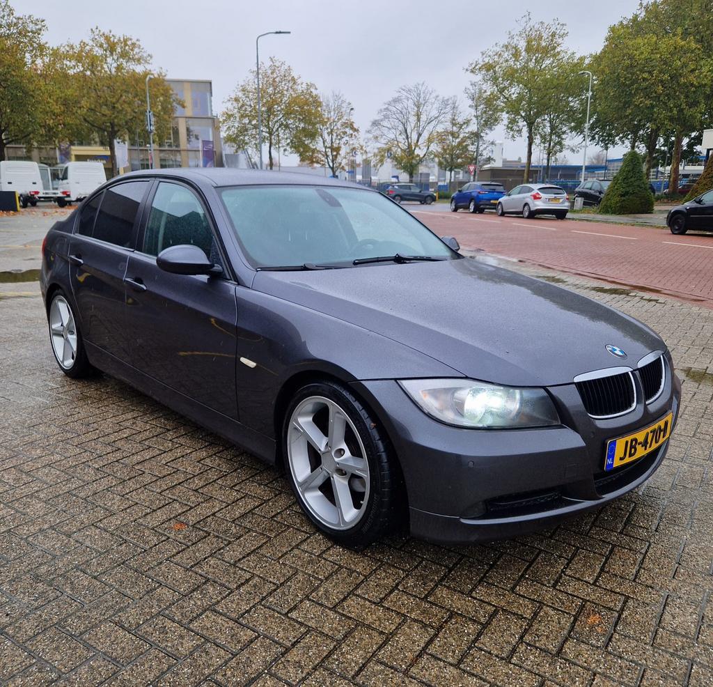 BMW 3-Serie 2.0 I 318 2006 Grijs, Auto's, Achterwielaandrijving, 4 cilinders, 129 pk, USB