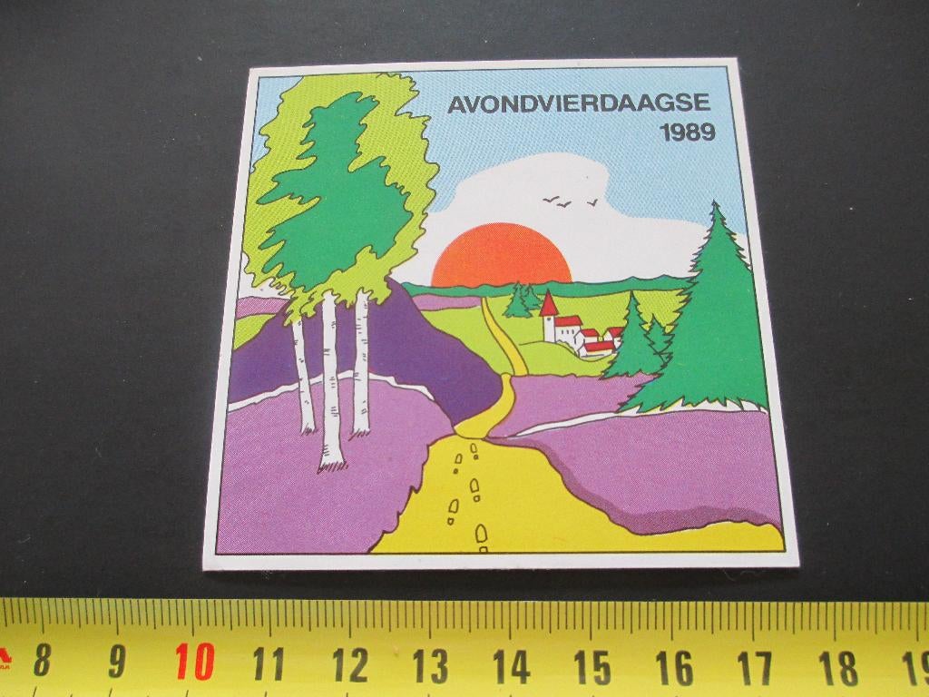 sticker Avondvierdaagse 1989  wandelen *, Verzamelen, Ophalen, Zo goed als nieuw