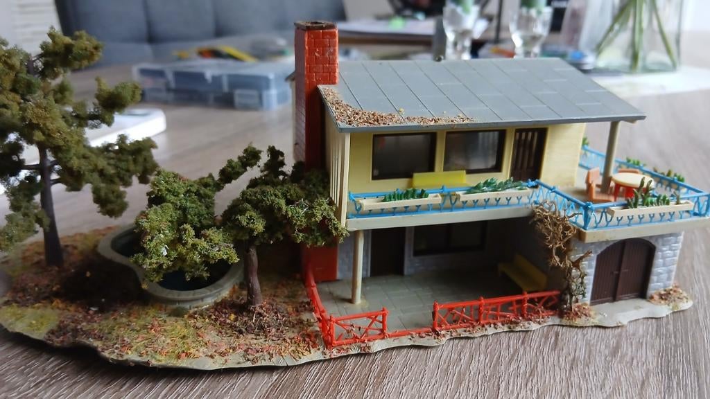 Faller vintage hotel, Hobby en Vrije tijd, Modeltreinen | H0, Gebruikt, Gelijkstroom of Wisselstroom, Brug, Tunnel of Gebouw, Ophalen