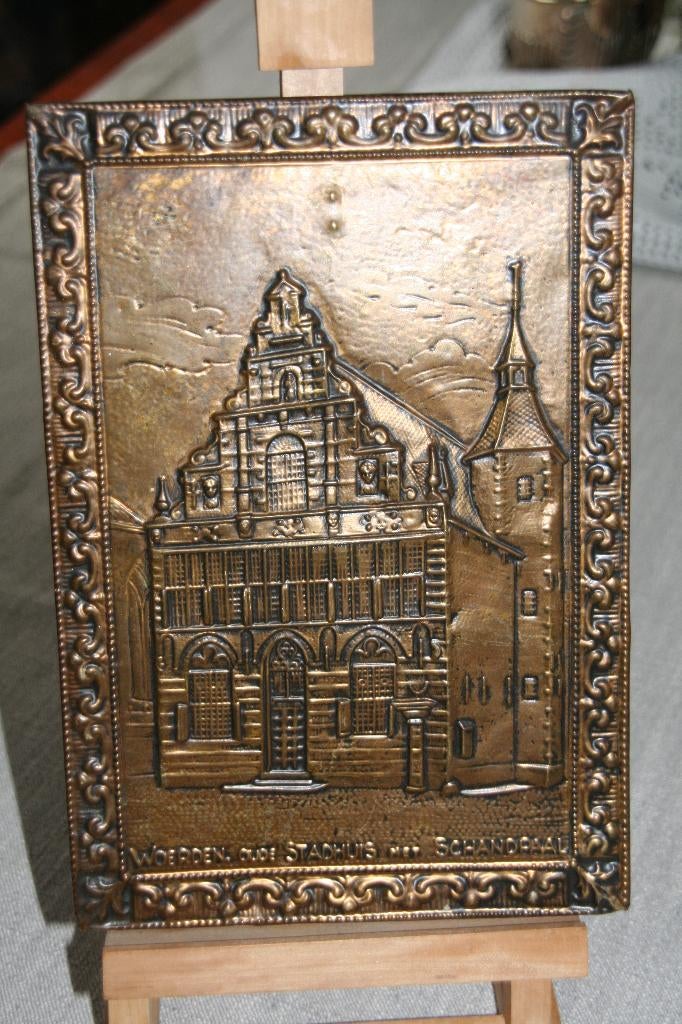 Woerden oude Stadhuis met schandpaal, Antiek en Kunst, Ophalen