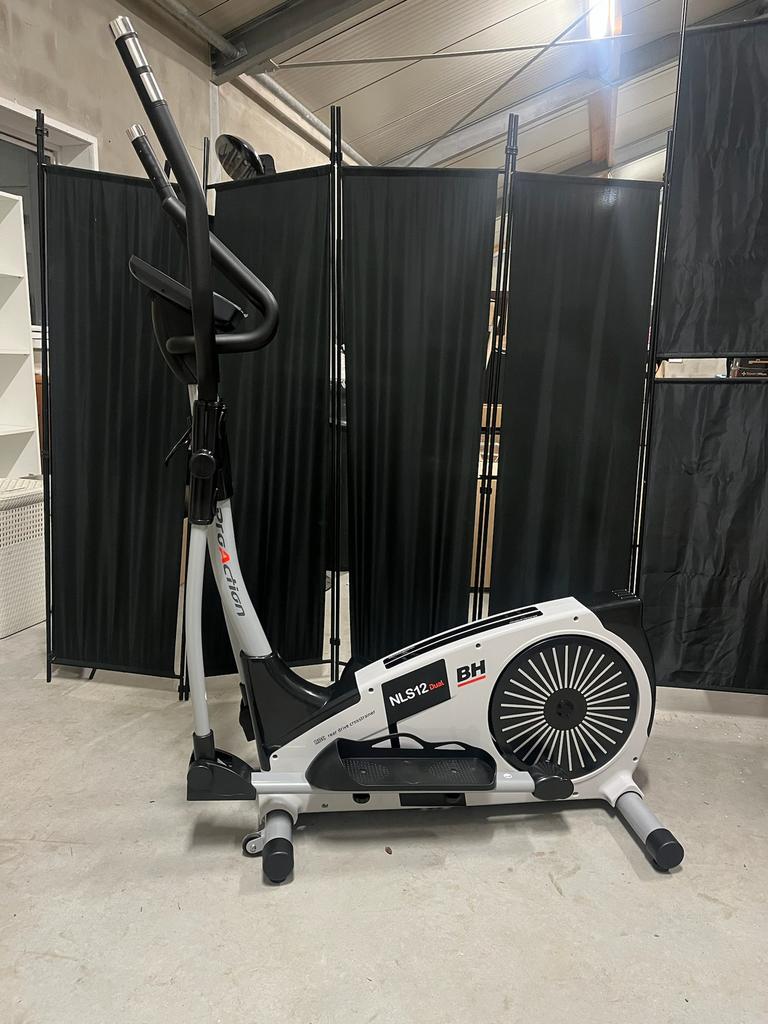Nieuwe Crosstrainer (in doos) | Zeer compleet, Sport en Fitness, Ophalen, Benen, Hamburg, Nieuw