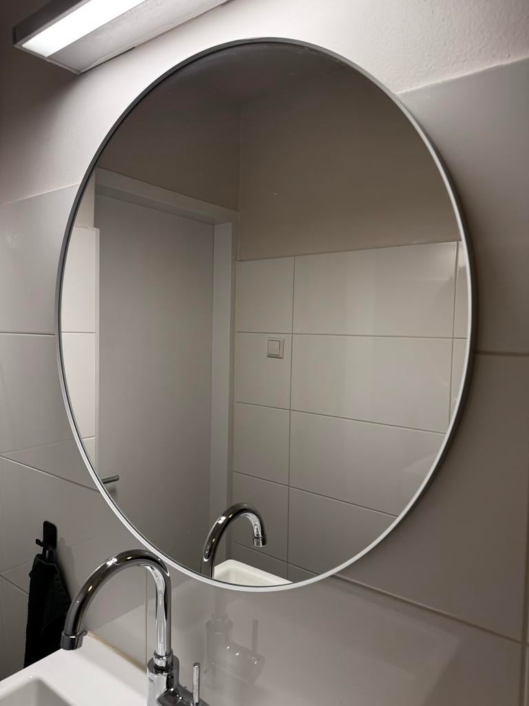 Ikea Ronde spiegel - 80 cm diameter, Ophalen, Rond, Zo goed als nieuw, 75 tot 100 cm