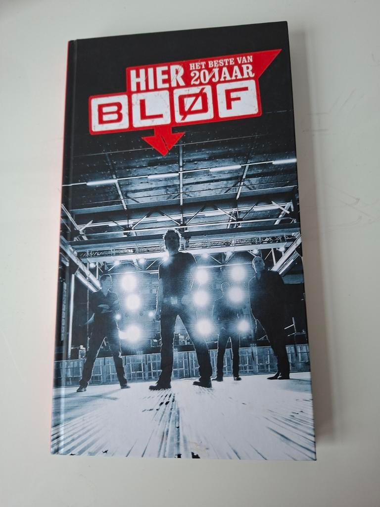 Bløf - Hier 20 Jaar - Boek met CD's en DVD, Boeken, Muziek, Ophalen of Verzenden