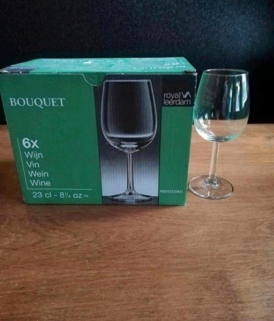 Bouquet wijnglazen 23cl (26st beschikbaar) horeca partij, Verzamelen, Glas en Borrelglaasjes, Ophalen of Verzenden, Nieuw, Overige typen