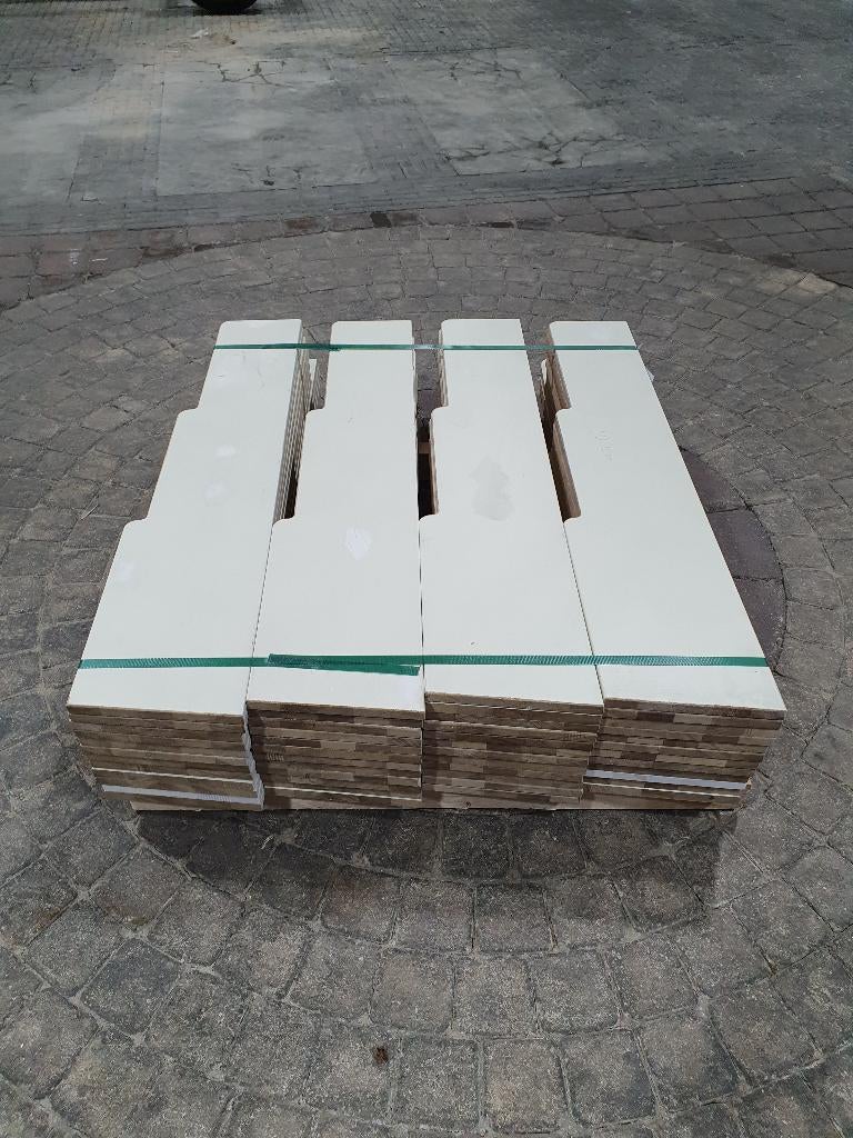 237 B-keus meranti gegrond gelamineerd gevingerlast, Ophalen, Planken, Nieuw, Hardhout
