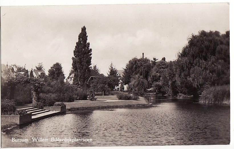 Bussum Willem Bilderdijk plantsoen 1952., Verzenden, 1940 tot 1960, Gelopen, Noord-Holland
