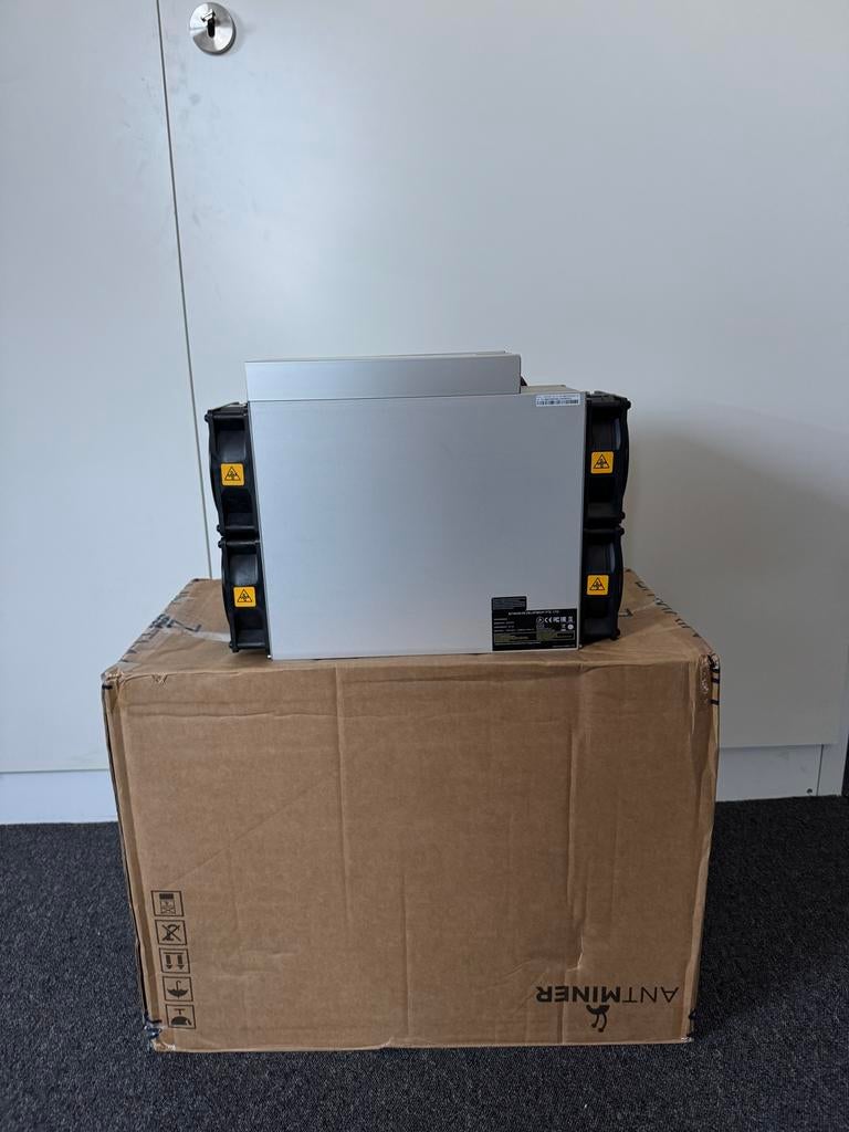 3x Bitmain Antminer S19k Pro - Zo Goed Als Nieuw!, Computers en Software, Overige Computers en Software, Zo goed als nieuw, Ophalen of Verzenden