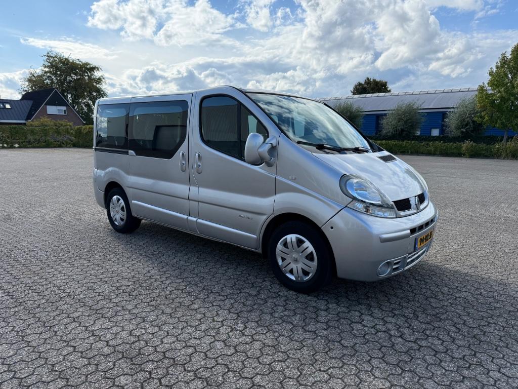 Renault Trafic 1000 2.5 DCI L1h1 Q 2006  Rolstoelvervoer, Auto's, Stof, 4 cilinders, 2000 kg, Renault