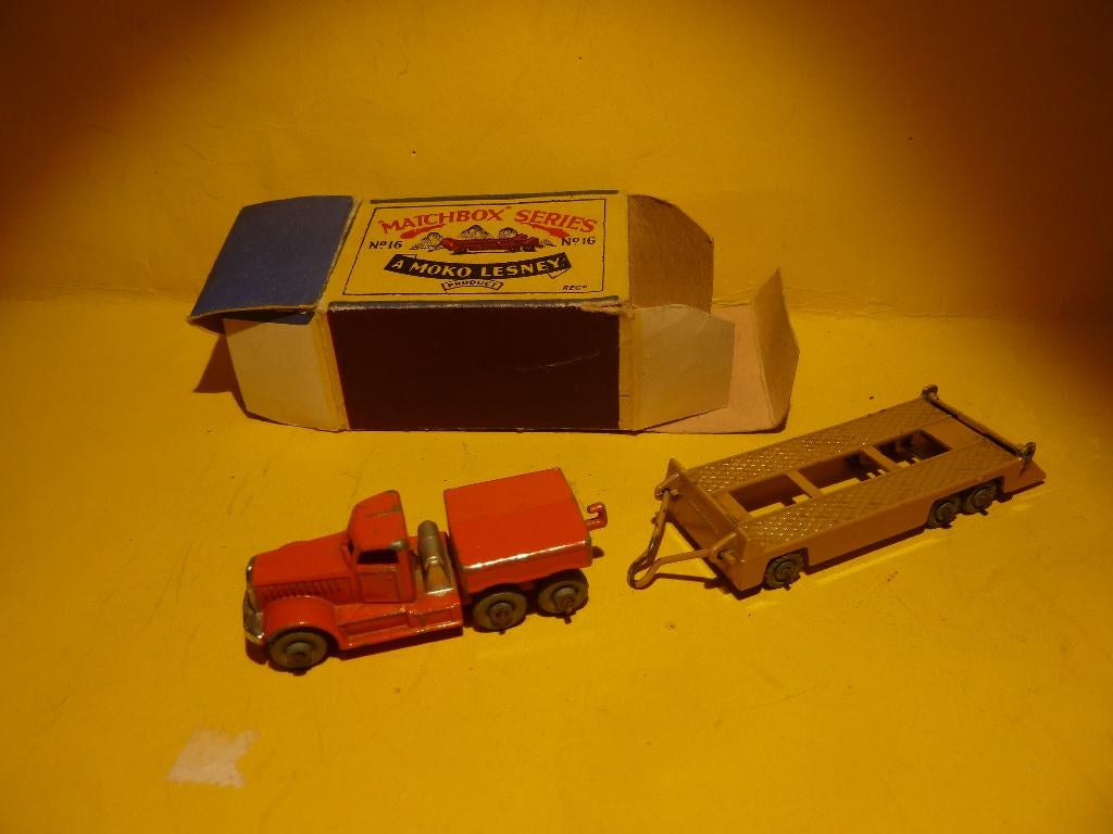 LESNEY DOOSJE te koop., Ophalen of Verzenden, Zo goed als nieuw, Bus of Vrachtwagen