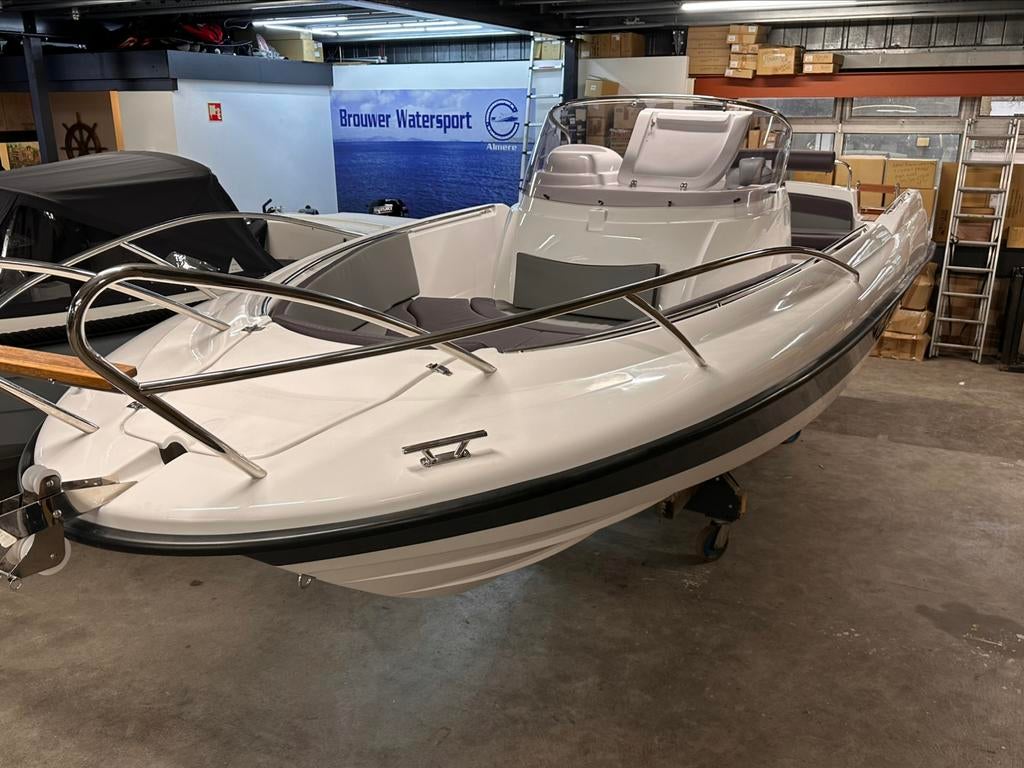 “Buitenkans | Nieuwe overjarig |Jeanneau Camarat 715| Yamaha, 6 meter of meer, Nvt, Nvt, Nvt