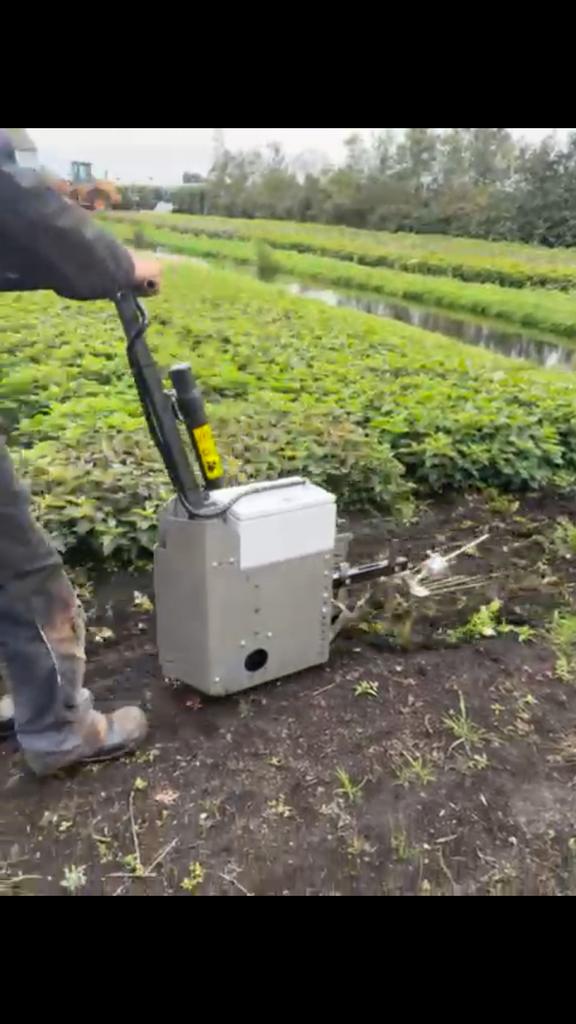 Schoffelmachine Electrische aangedreven multifunctioneel, Zakelijke goederen, Agrarisch | Werktuigen, Ophalen of Verzenden, Akkerbouw