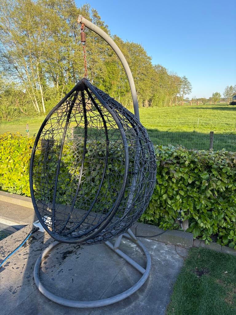 Hangstoel ei met standaard - Gebruikt, zonder kussen, Ophalen, Binnen, Gebruikt, Met standaard