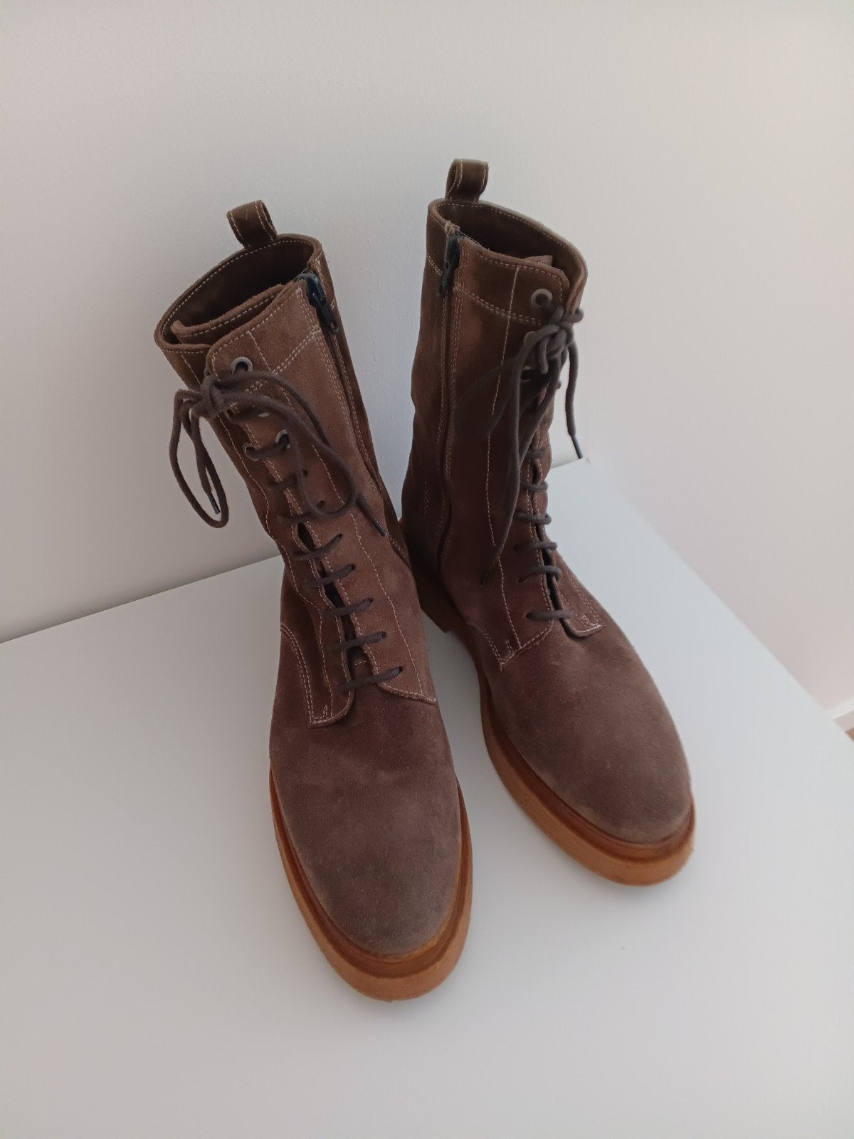 Notre-V boots of enkellaars maat 40 taupe, Notre-V, Bruin, Lage of Enkellaarzen, Ophalen of Verzenden