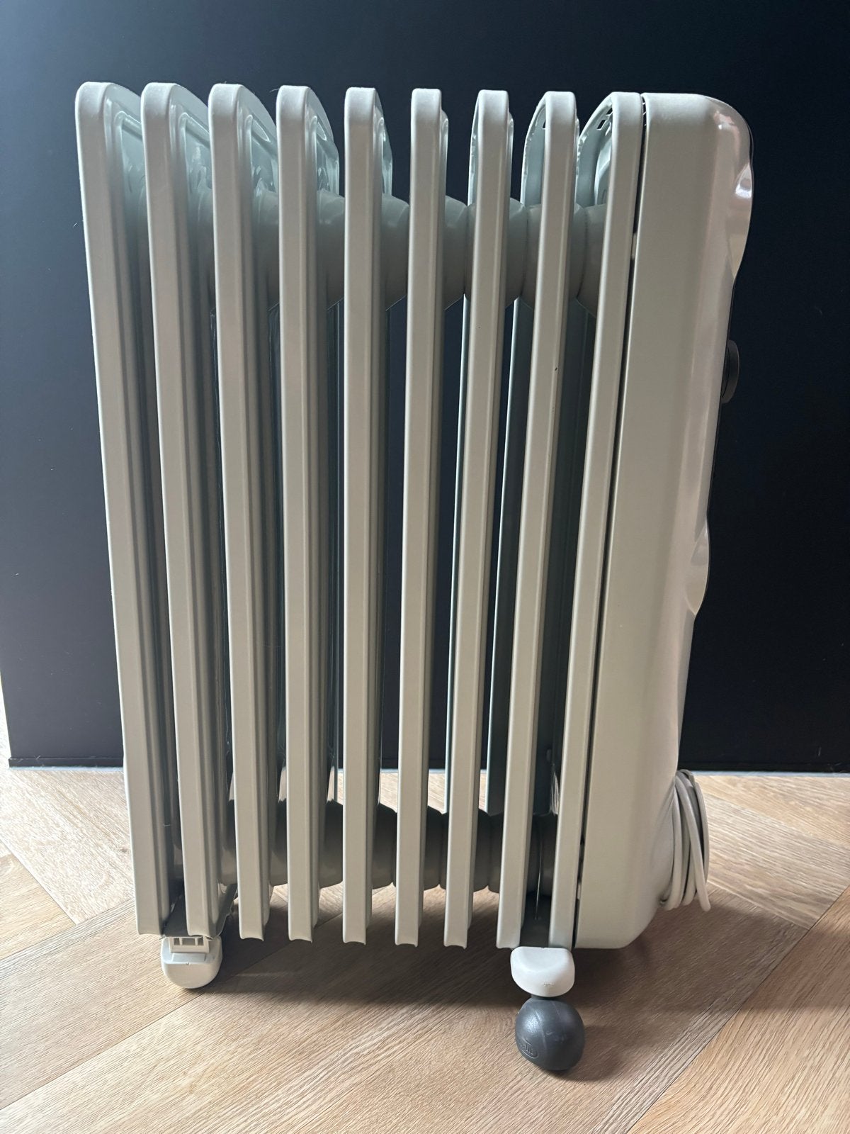 Verrijdbare bijverwarming (De'Longhi) - perfecte staat, Doe-het-zelf en Verbouw, Ophalen, 30 tot 80 cm, Radiator, Minder dan 60 cm