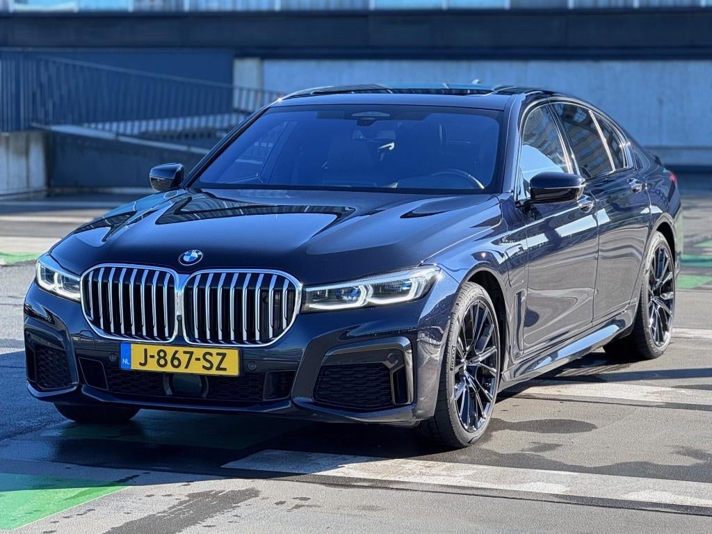 BMW 745e M-sport facelift | ALLE opties | Als NIEUW |met NAP, Auto's, BMW, Automaat, Achterwielaandrijving, Zwart, 129 €/maand