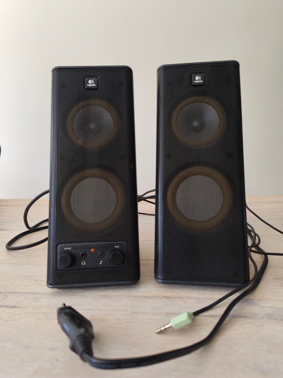 Logitech speakerset - Compact en helder geluid, Ophalen, Stereo speakers, Gebruikt, Logitech