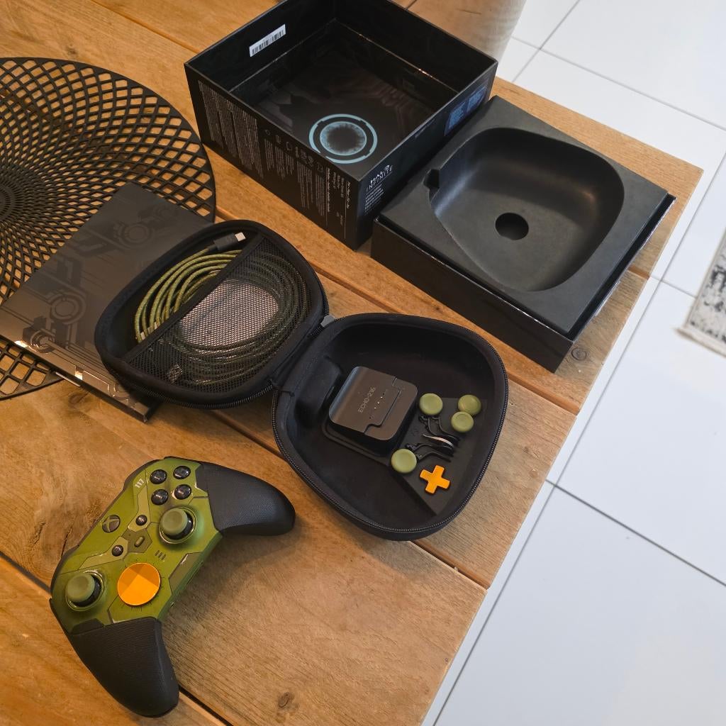 Xbox Elite Controller Series 2 - Halo Infinite, Ophalen of Verzenden, Zo goed als nieuw, Controller, Xbox Series S