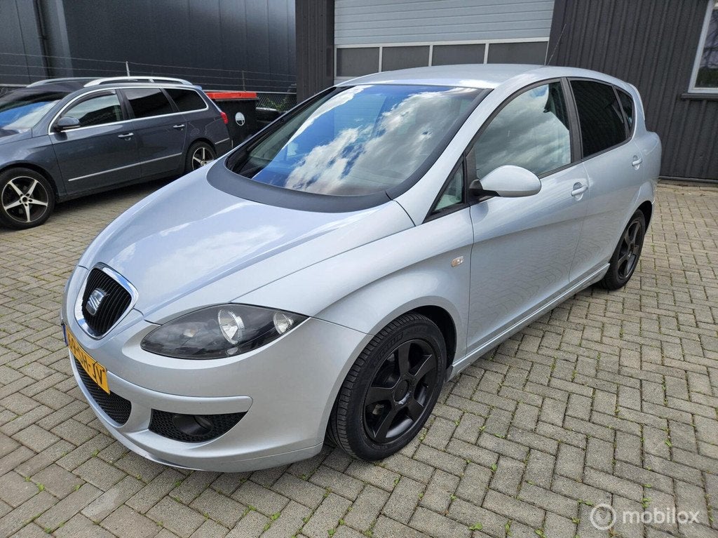 Seat Toledo 1.6 Stylance AIRCO/CRUISE NIEUW APK VASTEPRIJS, Auto's, Seat, Gebruikt, 4 cilinders, 700 kg, Handgeschakeld