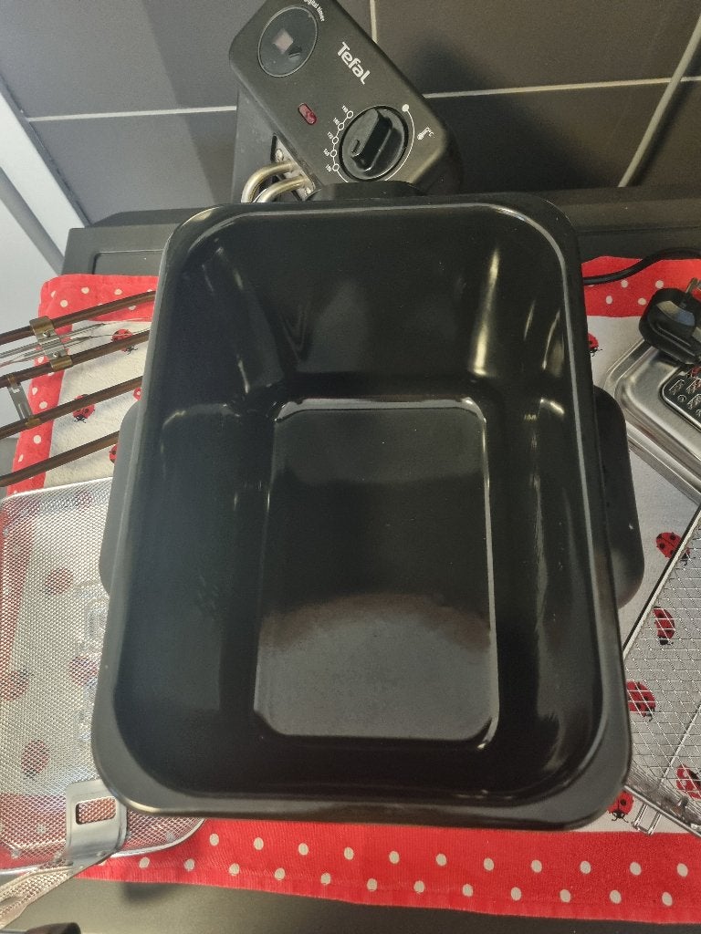Frituurpan, 3 tot 4 liter, Ophalen, Zo goed als nieuw, Uitneembare binnenpan