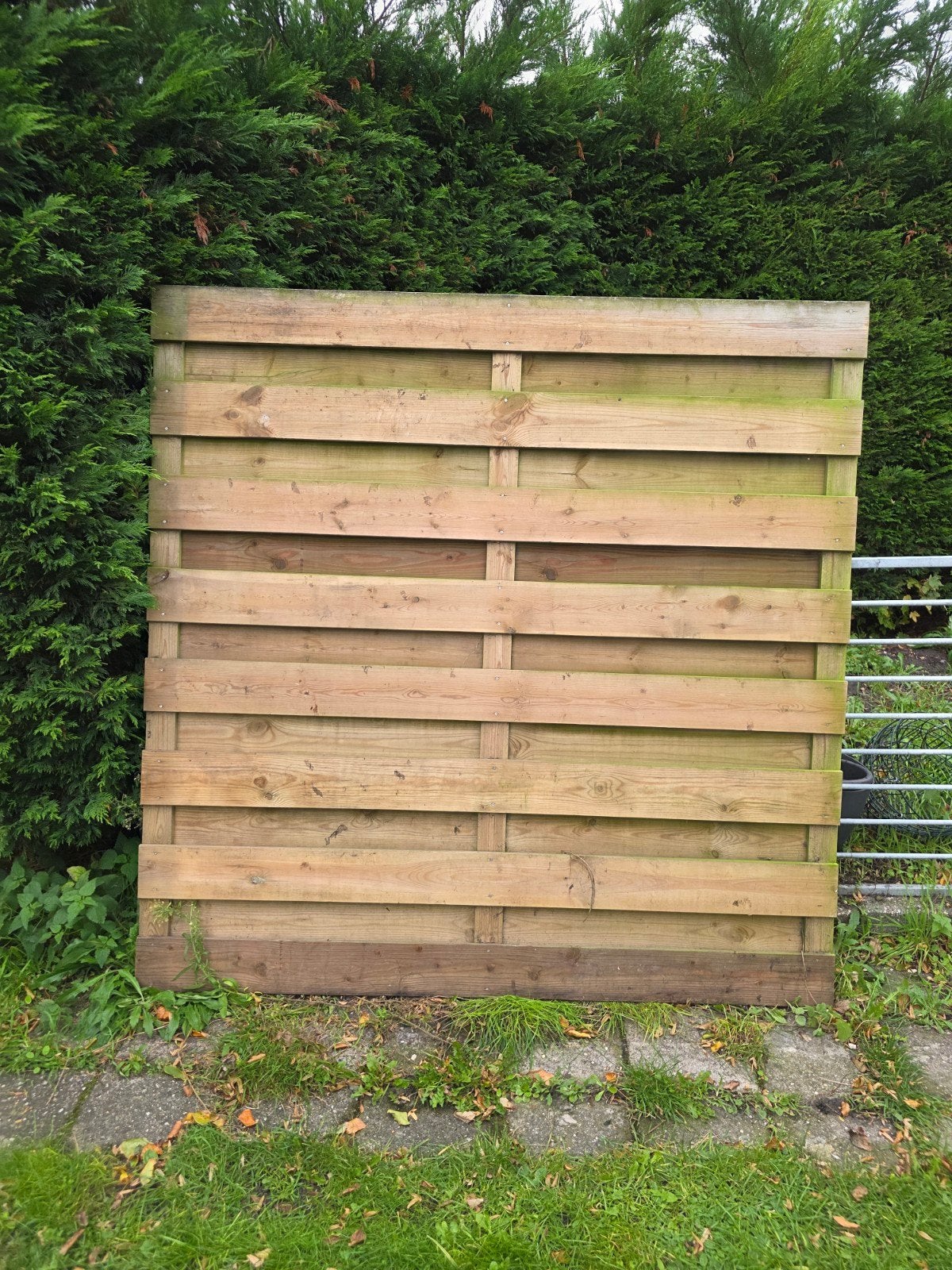 2 houten schuttingdelen 180x180 cm, Tuin en Terras, Ophalen, 1 tot 2 meter, Minder dan 3 meter, Zo goed als nieuw