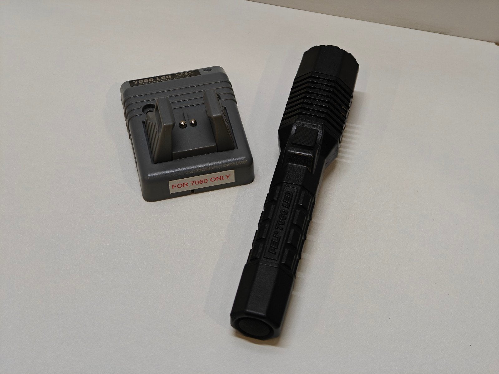 Peli 7060 oplaadbare led zaklamp werklamp Maglite 12v 230v, Verzenden, Zo goed als nieuw, Overige typen