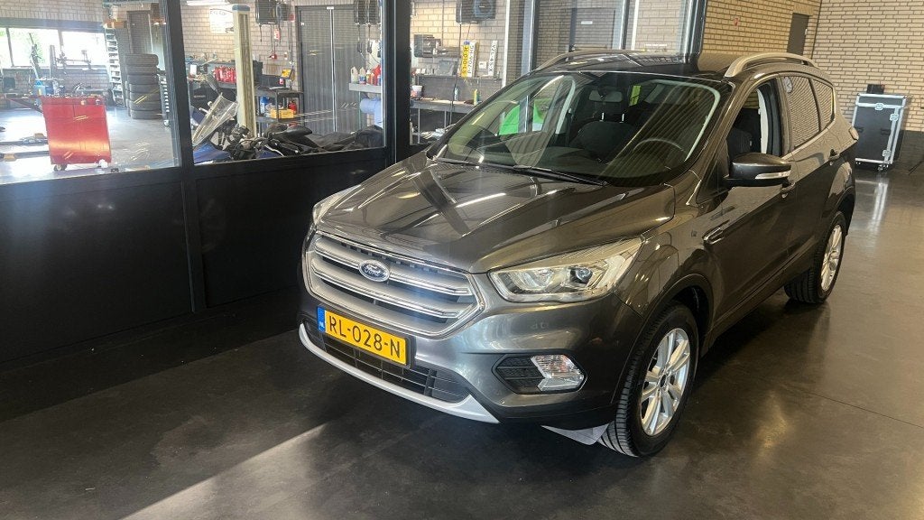 Ford KUGA 1.5 ECOB. TREND ULTIMATE 1e Eigenaar, 4 cilinders, Met garantie (alle), Bedrijf, Handgeschakeld