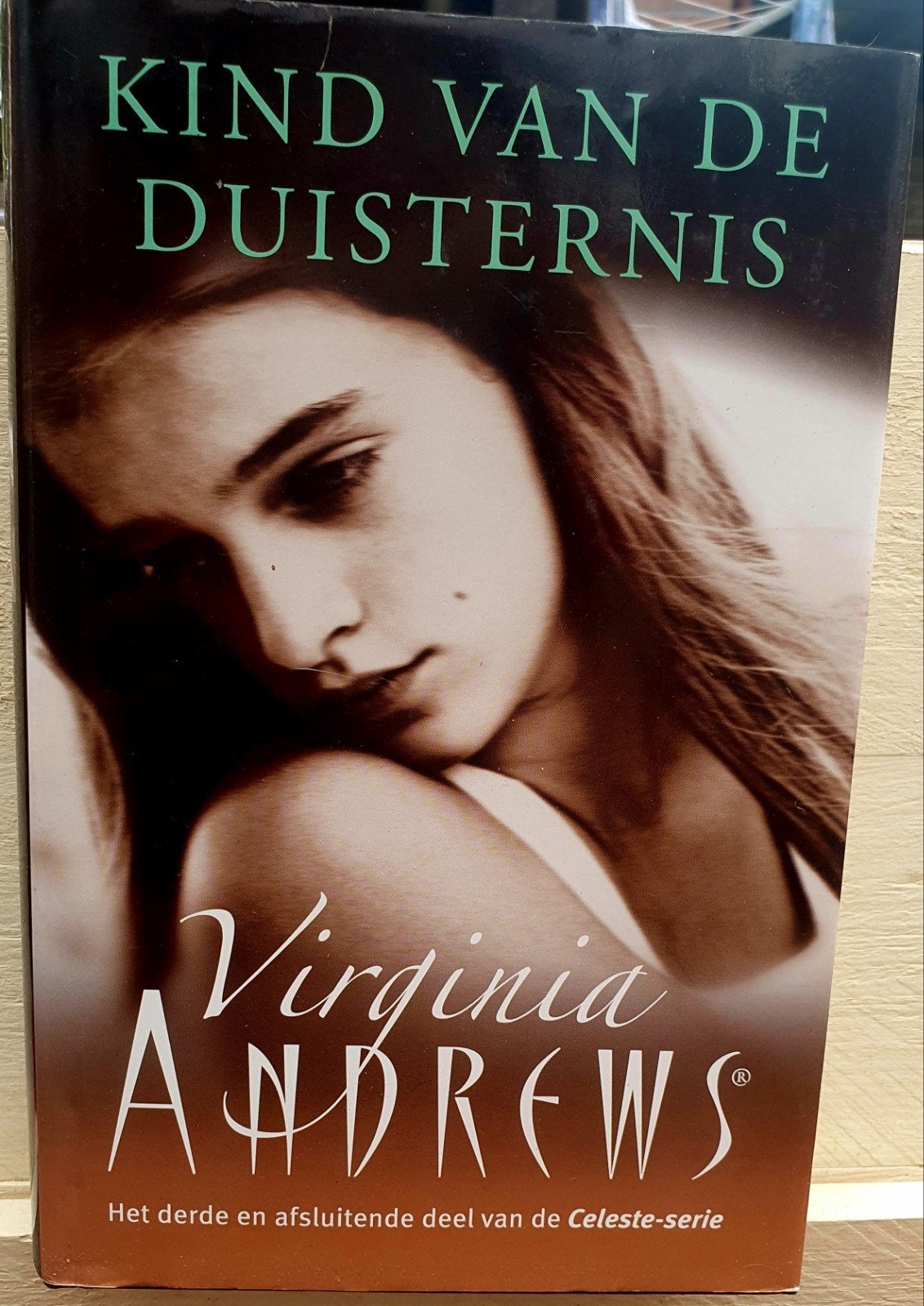 Kind van de Duisternis - Virginia Andrews (Celeste-serie), Ophalen of Verzenden, Gelezen, Virginia Andrews, Nederland