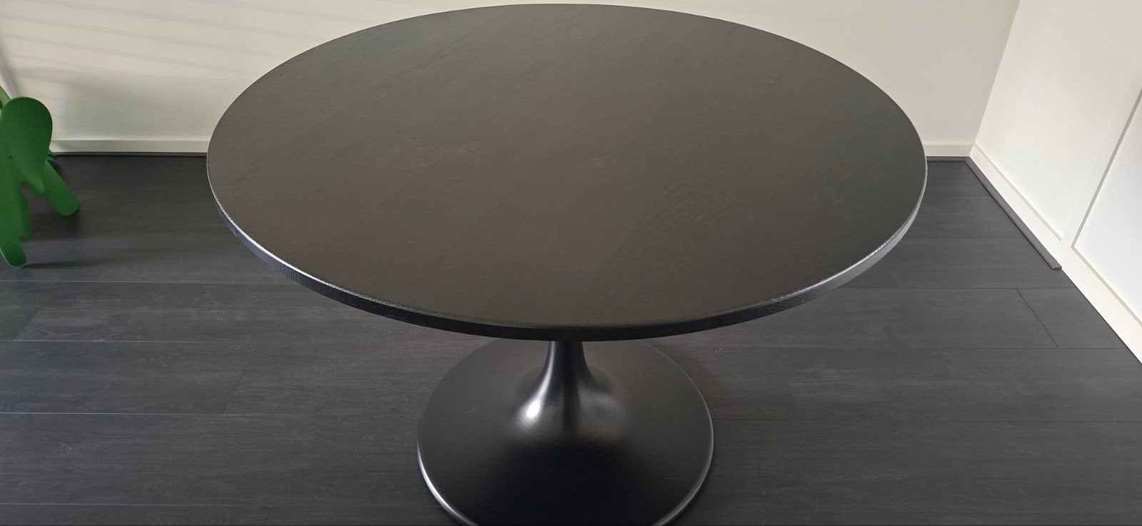 WOOOD eettafel trompetvoet staal blad hout 110 cm doorsnee, Ophalen, Gebruikt, Rond, Modern
