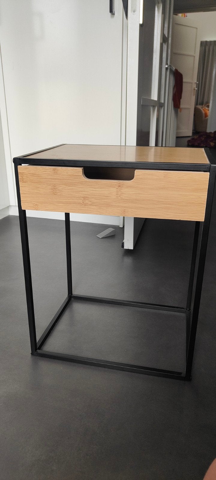 Nachtkastje, Gebruikt, Minder dan 45 cm, Ophalen of Verzenden, Glas